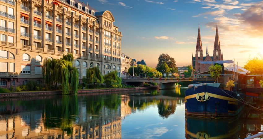 Yel Değirmenlerinden Eyfel’e  Benelüks & Paris & Almanya  Türk Havayolları İle - 7 Gece  8 Gün