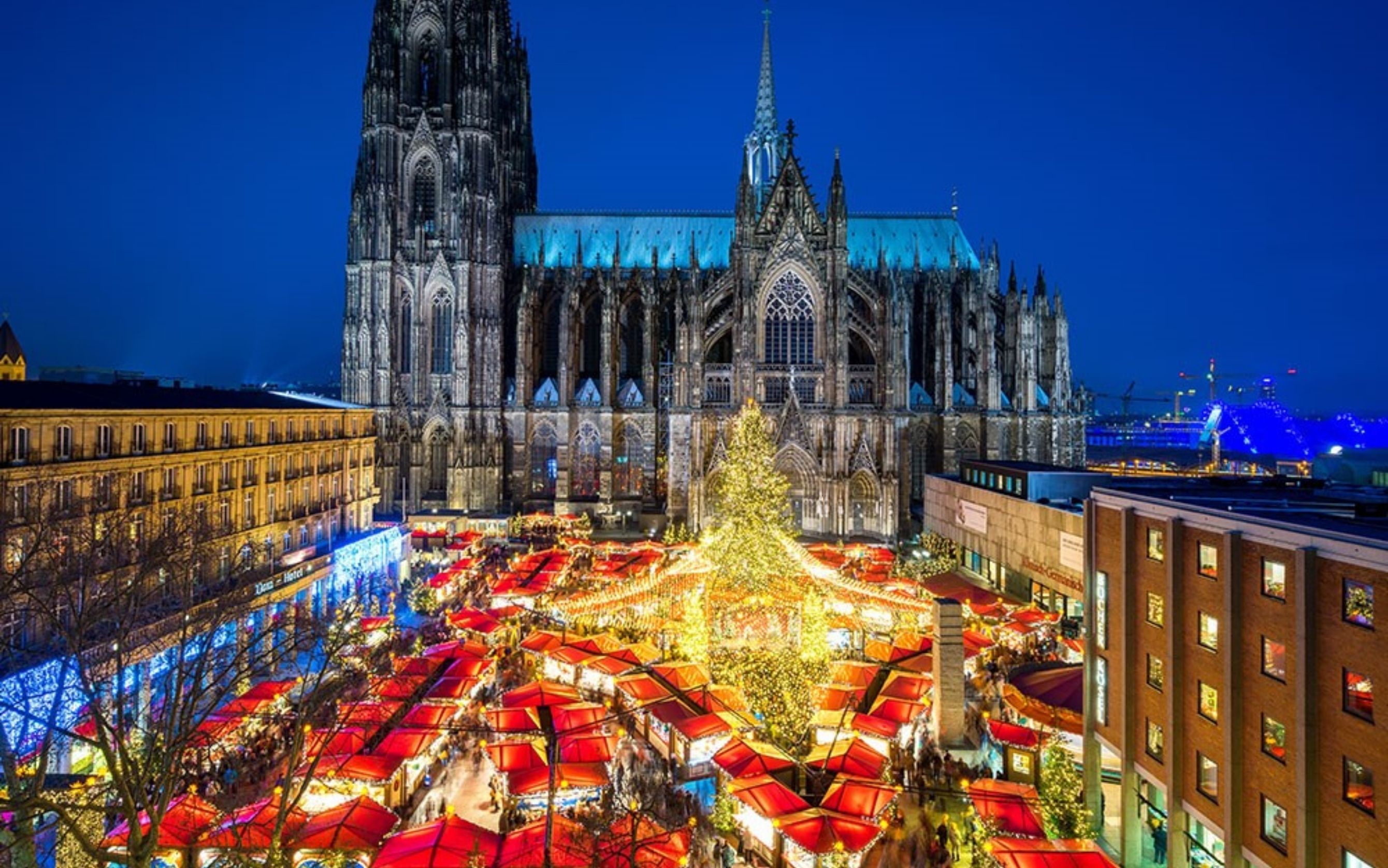 Alsace – Colmar Noel Pazarları ve İsviçre Masalı Turu - AJET Hava Yolları İle - 4 Gece 5 Gün - Tüm Ekstra Turlar ve Çevre Gezileri Dahil
