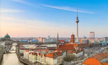 Antalya Çıkışlın Grand Berlin Nurnberg Prag Turu - Sunexpress Havayolları  Ile - 4 Gece 5 Gün - Yılbası Özel - Ekstra Turlar Dahil