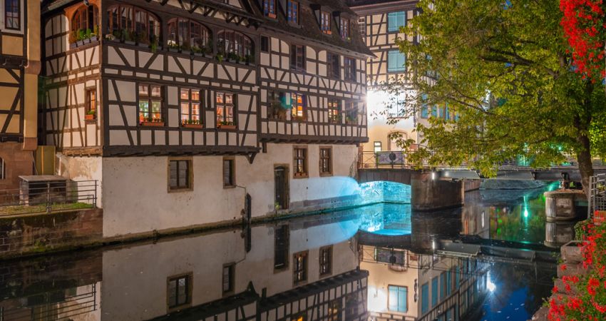 Yel Değirmenlerinden Eyfel’e  Benelüks & Paris & Almanya - Türk Havayolları İle - 7 Gece 8 Gün