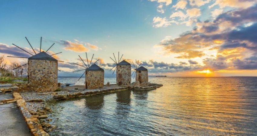Çeşme Hareketli Sakız Adası Turu -  Feribot İle  - 2 Gece 3 Gün - Türkçe Rehberli