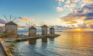 Çeşme Hareketli Sakız Adası Turu -  Feribot İle  - 2 Gece 3 Gün - Türkçe Rehberli